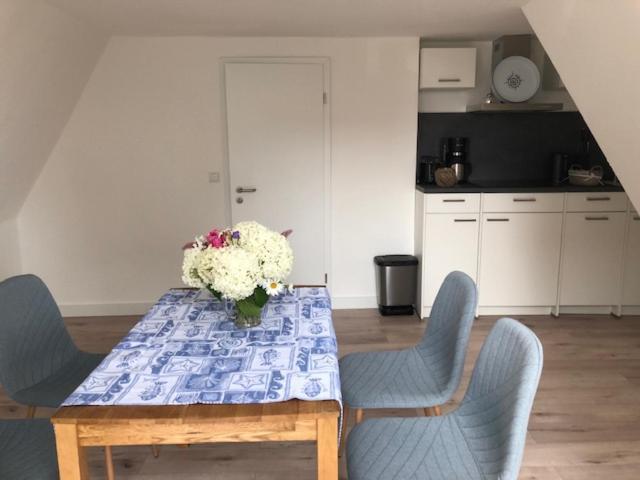 Die Graefin Auf Ruegen - Ferienappartements Parchtitz 外观 照片